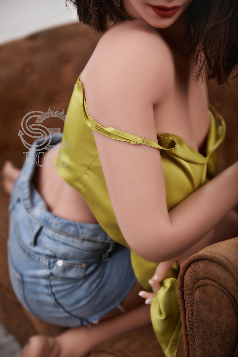 157cm / 5ft2" H-cup Vicky.E (Grace)