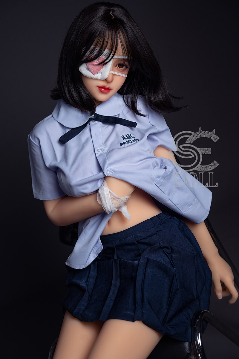 153cm / 5ft0" F-cup Ariel.B