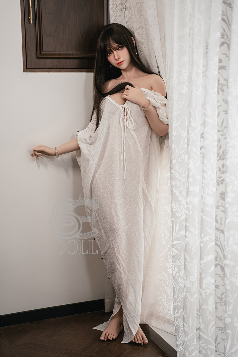 T165cm / 5ft5" C-cup Annika.J (Full silicone Exclusive for Siliconwives)